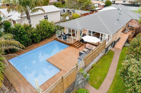 Photo of property in 1 Herbert Street, Te Puke, 3119