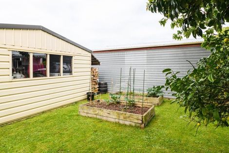 Photo of property in 25 Edgeware Road, Palmerston North, 4410