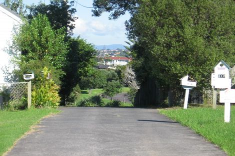Photo of property in 1/412 East Coast Road, Sunnynook, Auckland, 0630