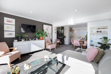 Photo of property in 3/22 Cliff Road, Tauranga, 3110