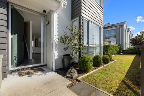 Photo of property in 31 Aviation Street, Takanini, 2112