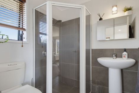 Photo of property in 15 Stonebridge Park Drive, Holdens Bay, Rotorua, 3010