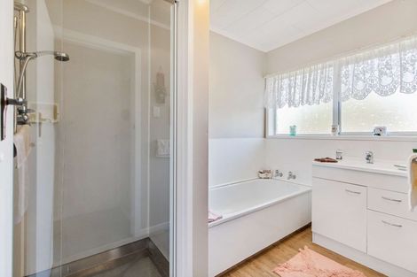 Photo of property in 5b Cascade Place, Chartwell, Hamilton, 3210