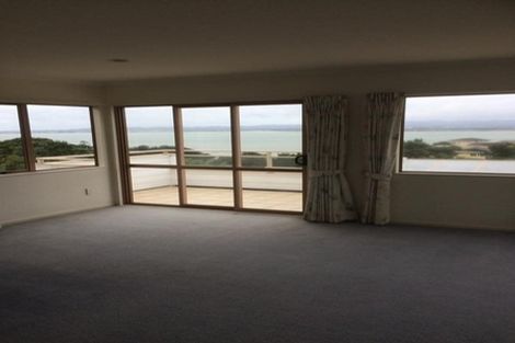 Photo of property in 17 Sea Vista Avenue, Beach Haven, Auckland, 0626