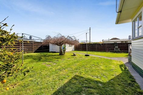 Photo of property in 21 Vogel Street, Hawera, 4610