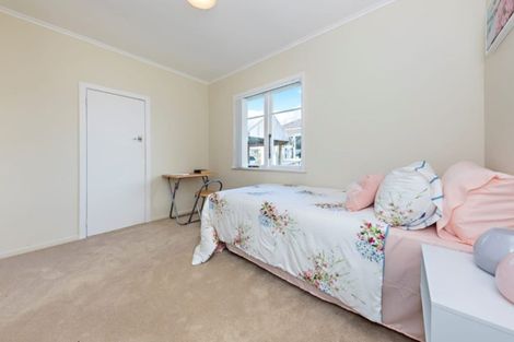 Photo of property in 30 Royton Avenue, Mangere East, Auckland, 2024