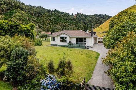 Photo of property in 568 Matau Road North, Matau, Stratford, 4395