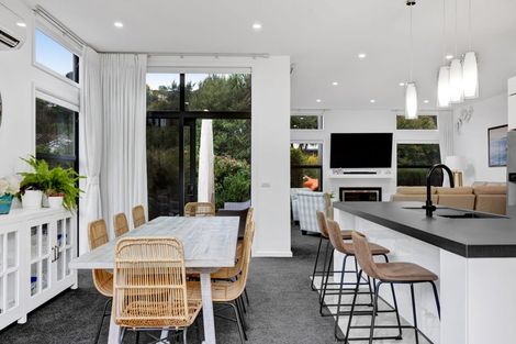 Photo of property in 91a Karina Road, Merrilands, New Plymouth, 4312