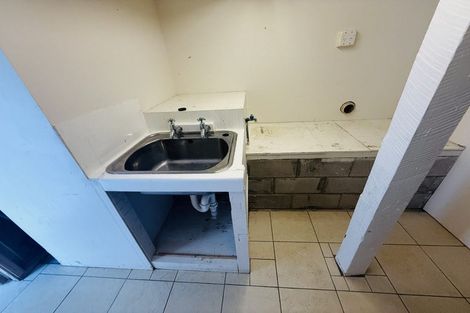 Photo of property in 90 Arran Road, Browns Bay, Auckland, 0630