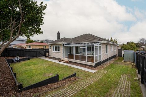 Photo of property in 35 Lake Crescent, Hamilton Lake, Hamilton, 3204