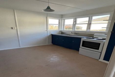 Photo of property in 2/23 Pitcairn Crescent, Bryndwr, Christchurch, 8053
