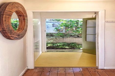 Photo of property in 9 Ruskin Road, Newlands, Wellington, 6037