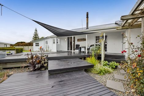 Photo of property in 1288 Normanby Road, Manaia, Hawera, 4678