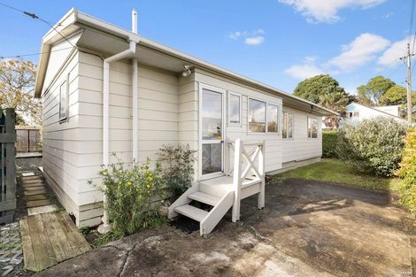 Photo of property in 1/20 Northcote Road, Takapuna, Auckland, 0622