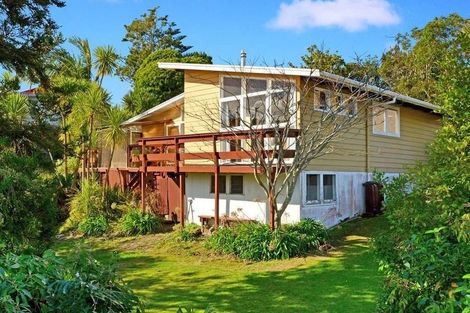 Photo of property in 28 Sunnyfield Crescent, Glenfield, Auckland, 0629