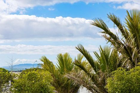 Photo of property in 5 Caversham Drive, Torbay, Auckland, 0630