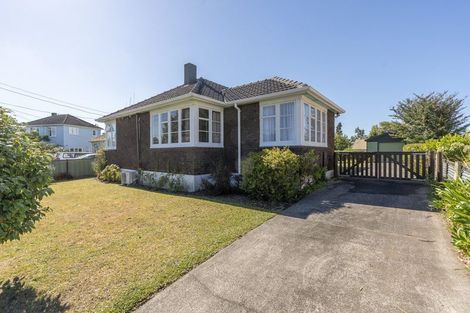 Photo of property in 4 Denz Street, Maeroa, Hamilton, 3200