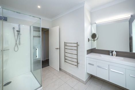 Photo of property in 2/53 Jellicoe Street, Greytown, 5712