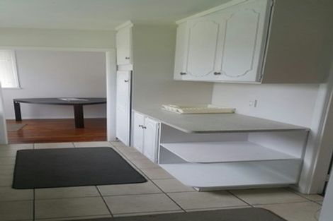 Photo of property in 26 Kingdale Road, Henderson, Auckland, 0610