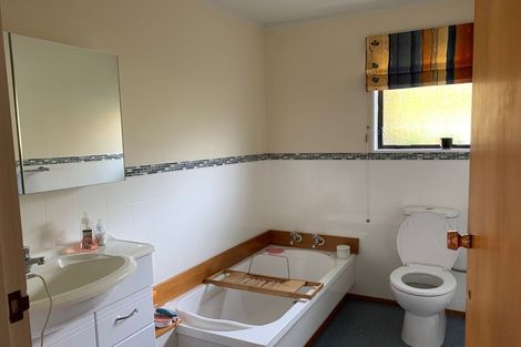 Photo of property in 75 Omapere Street, Whitby, Porirua, 5024