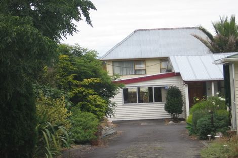 Photo of property in 2/22 Windy Ridge Road, Glenfield, Auckland, 0629