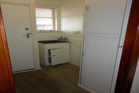 Photo of property in 43 Totara Park Road, Clouston Park, Upper Hutt, 5018