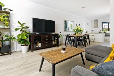 Photo of property in 81c Hobsonville Point Road, Hobsonville, Auckland, 0616