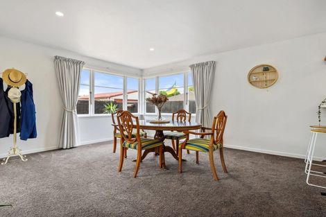 Photo of property in 180 Avonhead Road, Avonhead, Christchurch, 8042