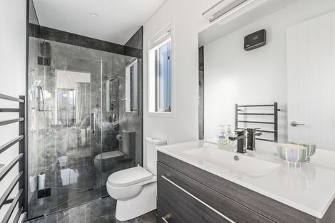 Photo of property in 7 Tahi Street, Albert Town, Wanaka, 9305