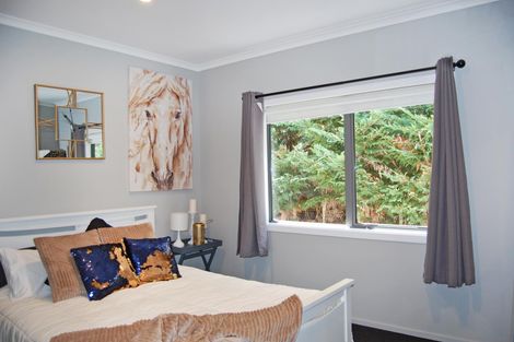 Photo of property in 7 Mountain Road, Kaiwaka, Maungaturoto, 0587