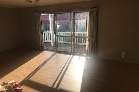 Photo of property in 2/7 Constance Place, Clover Park, Auckland, 2019