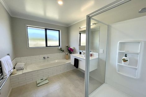 Photo of property in 242 Vaughan Road, Owhata, Rotorua, 3010