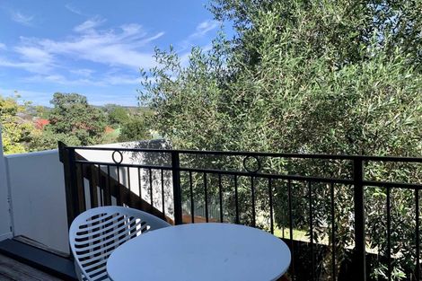 Photo of property in 10/6 Islington Avenue, New Lynn, Auckland, 0600