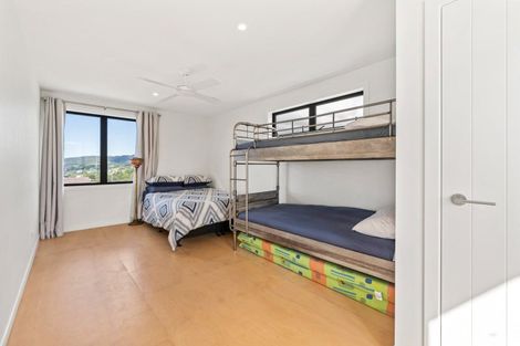 Photo of property in 10 Solar Way, Langs Beach, 0582