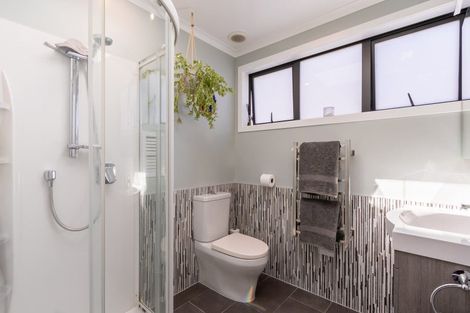 Photo of property in 25 Rifleman Lane, Paraparaumu Beach, Paraparaumu, 5032