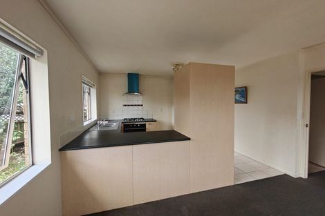 Photo of property in 6/520 Don Buck Road, Westgate, Auckland, 0614