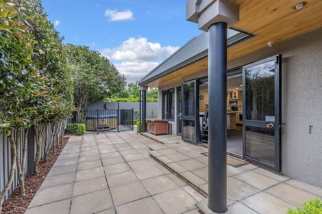 Photo of property in 135 Fendalton Road, Fendalton, Christchurch, 8052