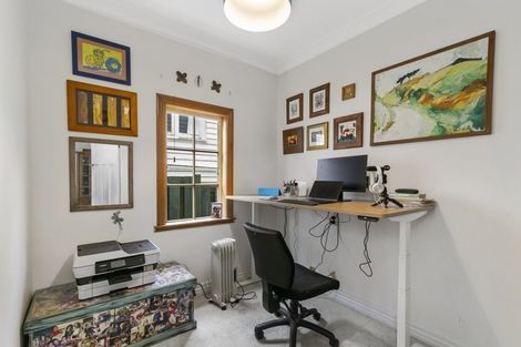 Photo of property in 83 Houghton Bay Road, Houghton Bay, Wellington, 6023
