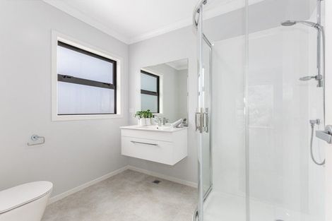 Photo of property in 142 Jamaica Drive, Grenada North, Wellington, 5028