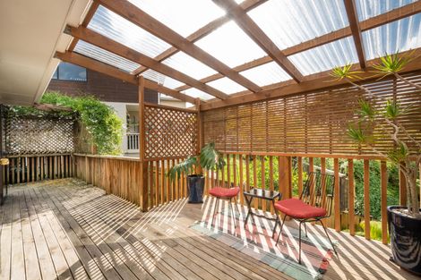 Photo of property in 7 Juneau Place, Glendene, Auckland, 0602