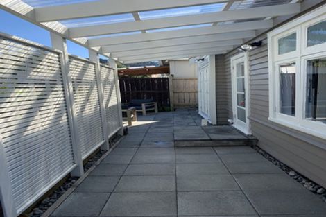 Photo of property in 122 Rongotai Road, Kilbirnie, Wellington, 6022