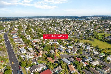 Photo of property in 2/10 Helicon Place, Totara Vale, Auckland, 0629