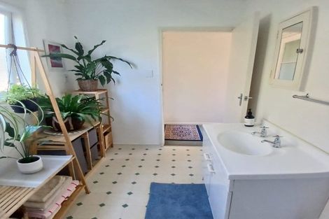 Photo of property in 176 Wadestown Road, Wadestown, Wellington, 6012