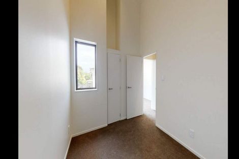 Photo of property in 1 Pasla Close, Papakura, 2110