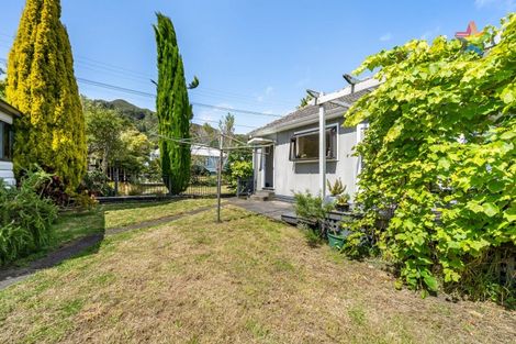 Photo of property in 87 Seddon Street, Naenae, Lower Hutt, 5011