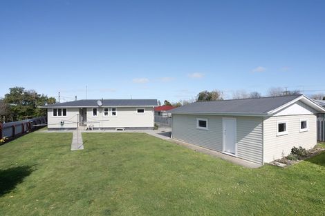 Photo of property in 1 Oaklea Avenue, Marton, 4710