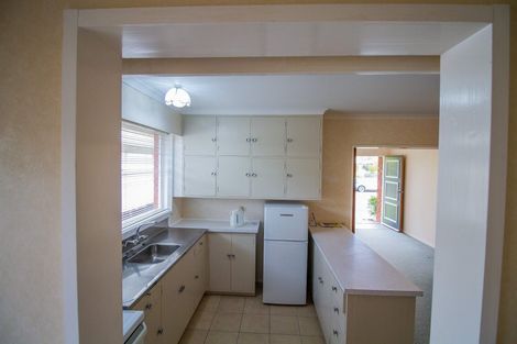 Photo of property in 11a Henare Street, West End, Palmerston North, 4412