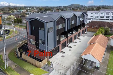 Photo of property in 2/39 Dale Crescent, Pakuranga, Auckland, 2010