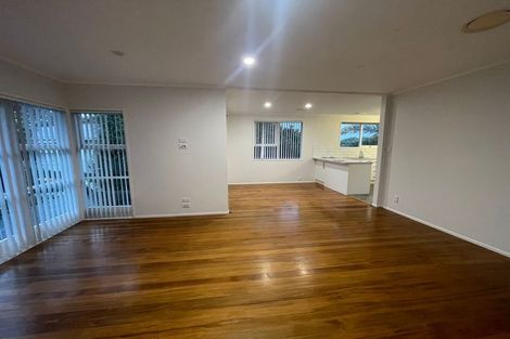 Photo of property in 10 Yeoman Place, Howick, Auckland, 2014