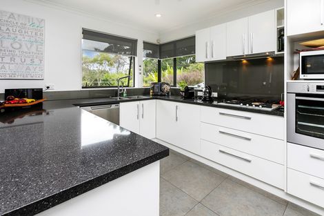 Photo of property in 11 San Pedro Place, Henderson, Auckland, 0612